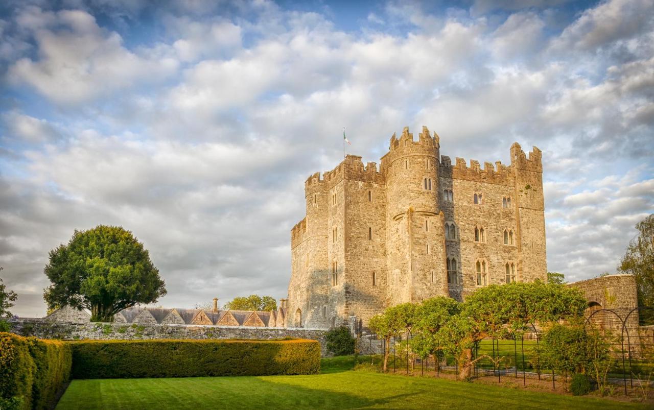Kilkea Castle Hotel Exterior foto
