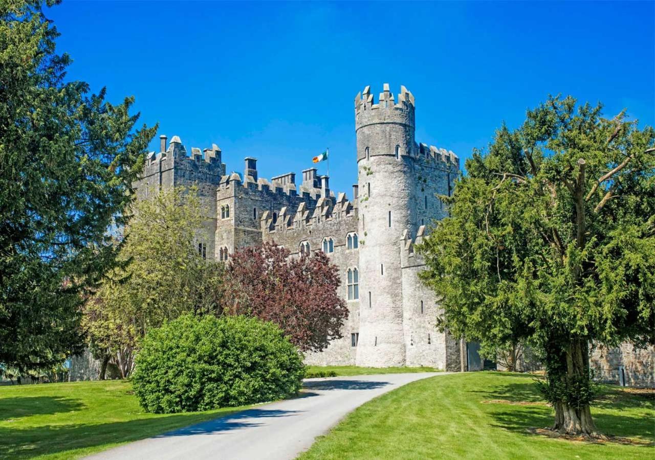 Kilkea Castle Hotel Exterior foto